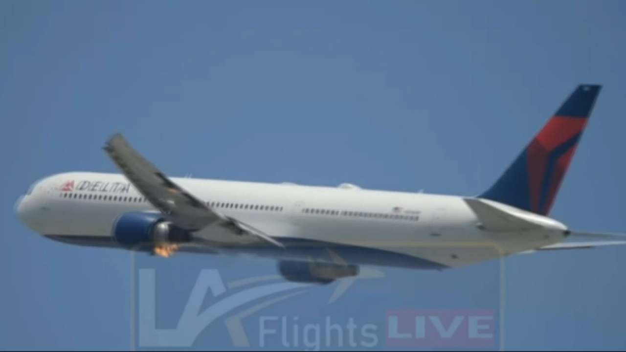Βίντεο από τη στιγμή που αεροσκάφος της Delta Airlines πιάνει φωτιά την ώρα της απογείωσης