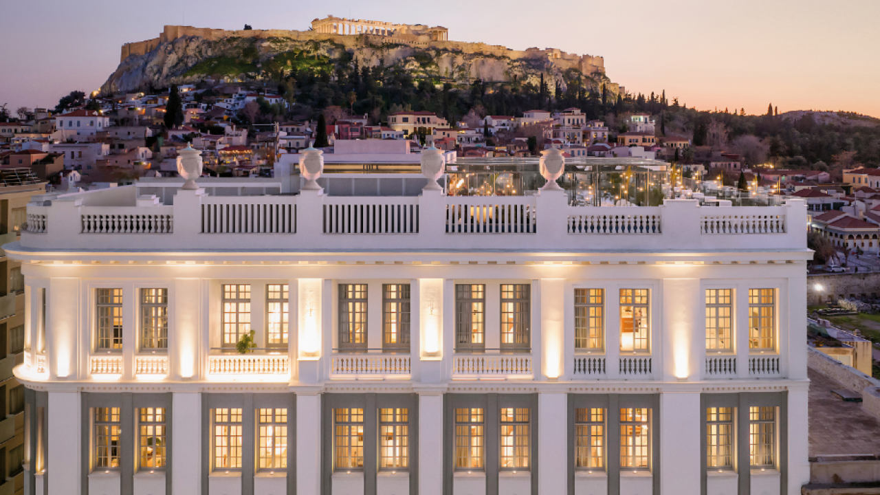 THE DOLLI: «To ομορφότερο ξενοδοχείο στον κόσμο» με υπογραφή PRIX VERSAILLES