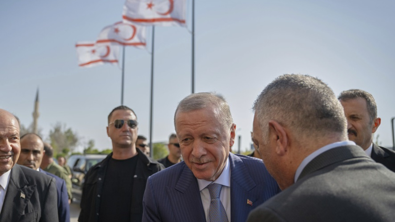 Ερντογάν: Αρνείται να επισκεφθεί την Λευκωσία