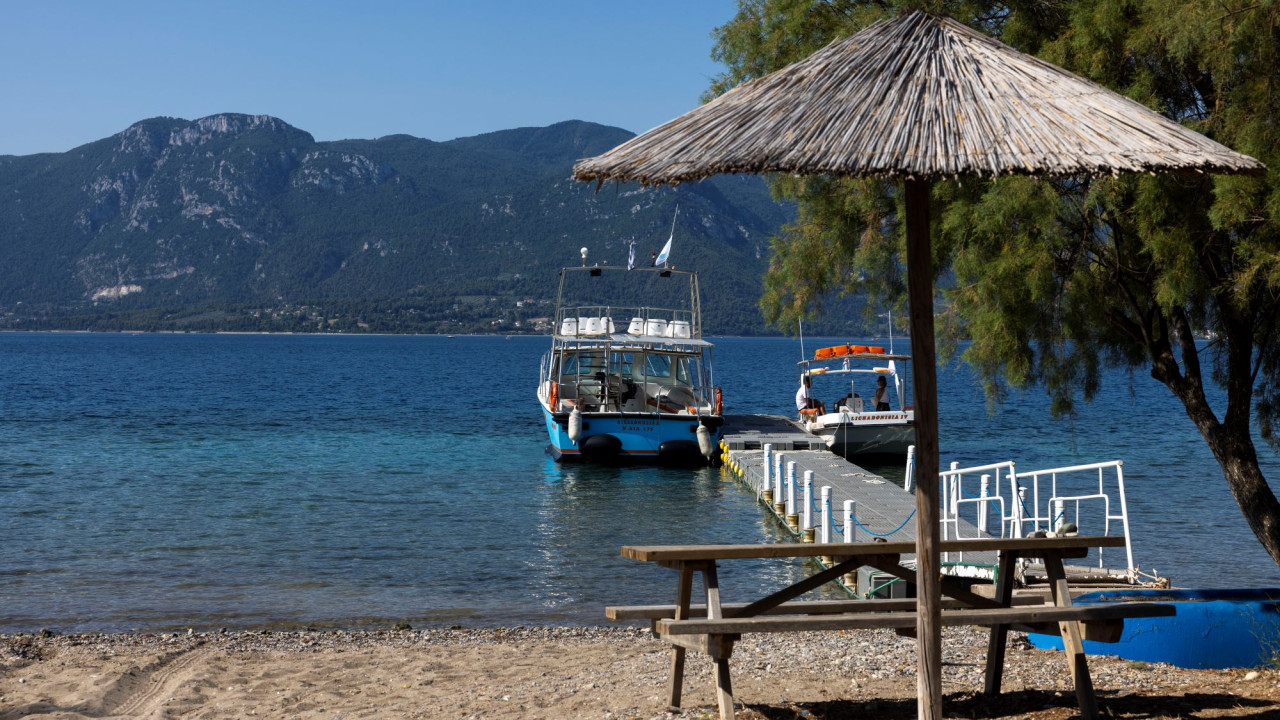 Περισσότεροι από 74.000 πολίτες πήγαν διακοπές τον Ιούνιο με voucher κοινωνικού τουρισμού της ΔΥΠΑ
