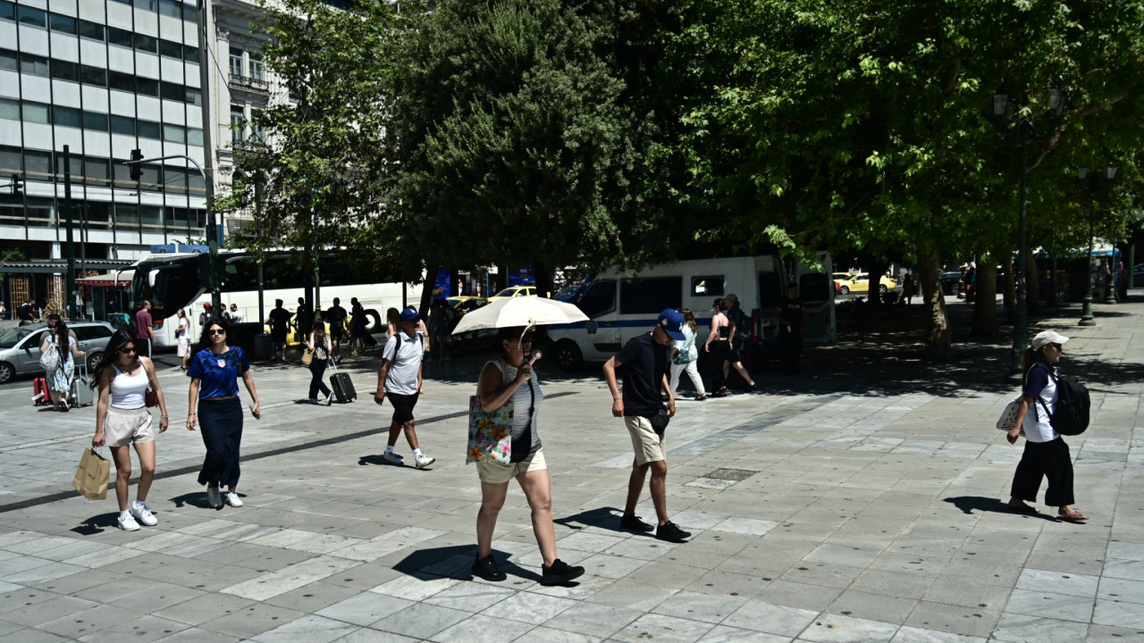 ΕΜΥ: Επιμένει μέχρι αύριο ο καύσωνας - Από την Πέμπτη υποχωρεί η θερμοκρασία