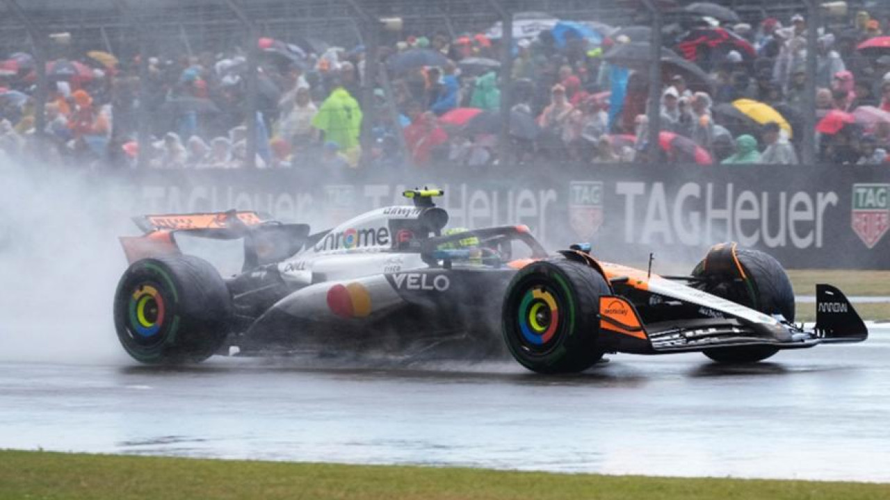 F1: Κυριαρχία Νόρις και McLaren στο χαοτικό GP του Σίλβερστοουν - Πρώτο βάθρο στην καριέρα του Χούλκενμπεργκ