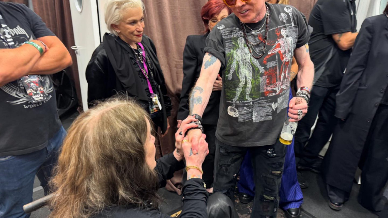 Στα παρασκήνια της τελευταίας συναυλία του Ozzy Osbourne: Η συνάντηση με τον Axl Rose