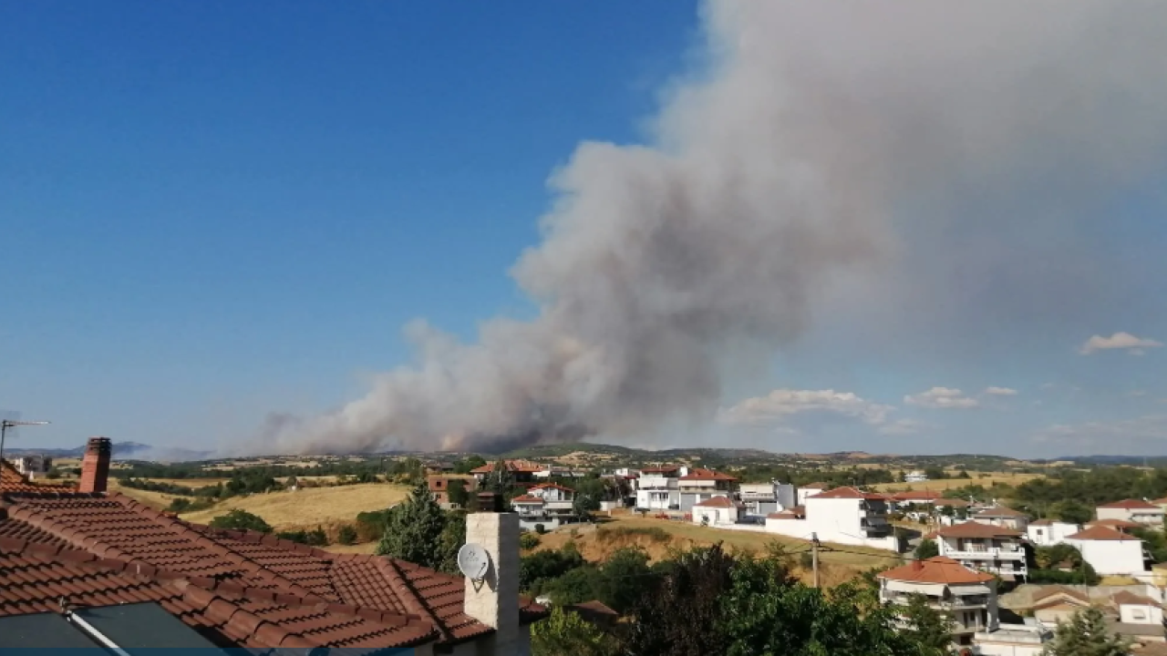 Φωτιά στην Άσσηρο Θεσσαλονίκης | ΣΚΑΪ