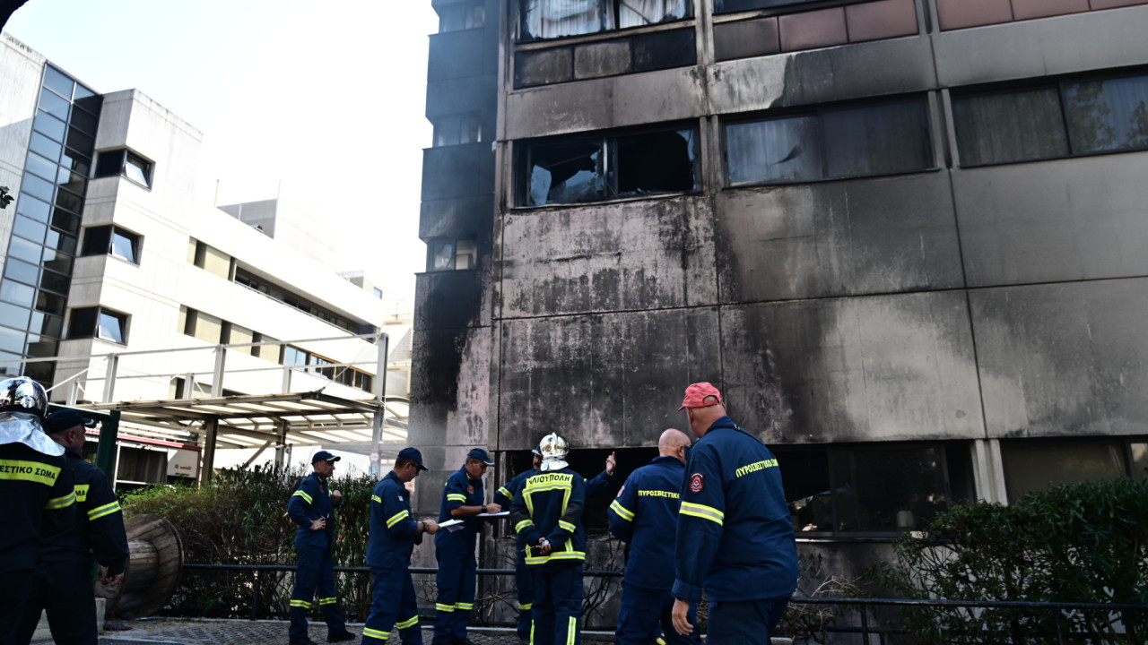 Υπό έλεγχο η φωτιά στο νοσοκομείο Metropolitan στον Χολαργό - Δείτε βίντεο