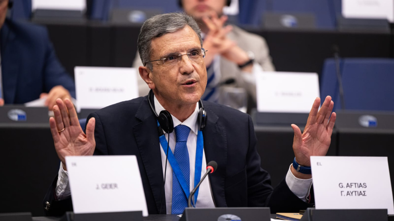 Απάντηση Κομισιόν σε Αυτιά: Αυστηρό νομικό πλαίσιο προστασίας καταναλωτών από παράνομες ηλεκτρονικές πλατφόρμες