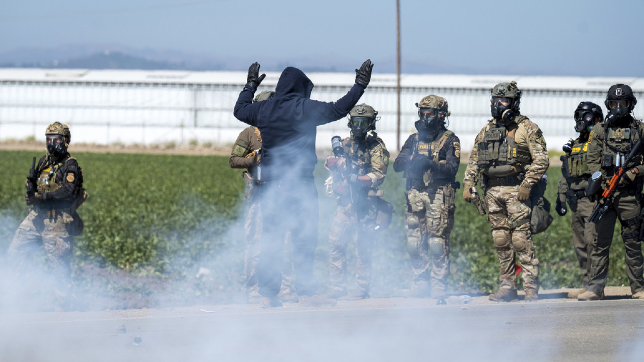 Ηνωμένο Βασίλειο: Πρώτο παγκοσμίως καθεστώς κυρώσεων για την πάταξη των κυκλωμάτων διακινητών Ηνωμένο Βασίλειο: Πρώτο παγκοσμίως καθεστώς κυρώσεων για την πάταξη των κυκλωμάτων διακινητών