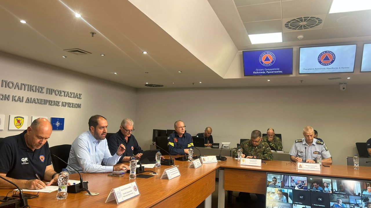 Φωτιά στη Μαραθώνος: Ευρεία διυπουργική σύσκεψη στο Υπουργείο Κλιματικής Κρίσης Φωτιά στη Μαραθώνος: Ευρεία διυπουργική σύσκεψη στο Υπουργείο Κλιματικής Κρίσης
