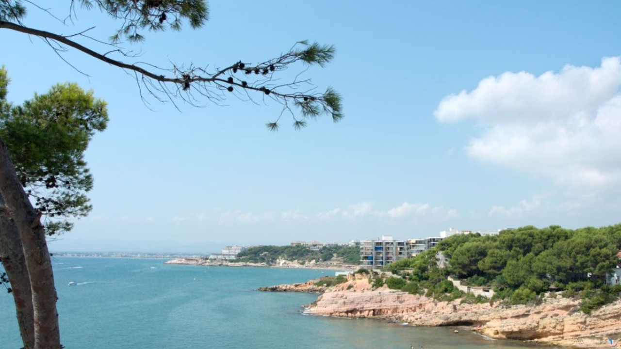 Τραγωδία στην Ισπανία: Δύο αδέρφια από τη Βρετανία, 11 και 13 ετών, πνίγηκαν στη θάλασσα – Γλίτωσε ο πατέρας τους