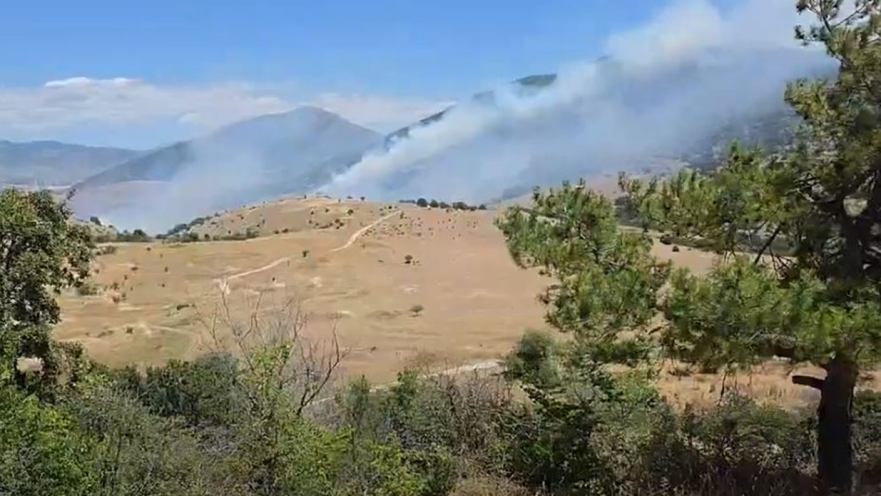 Υπό έλεγχο οι φωτιές στη Νικόπολη και στα Άβδηρα Υπό έλεγχο οι φωτιές στη Νικόπολη και στα Άβδηρα