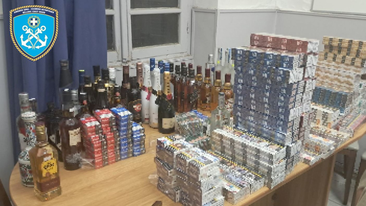 Συλλήψεις για λαθραία τσιγάρα και ποτά στο λιμάνι του Πειραιά Συλλήψεις για λαθραία τσιγάρα και ποτά στο λιμάνι του Πειραιά