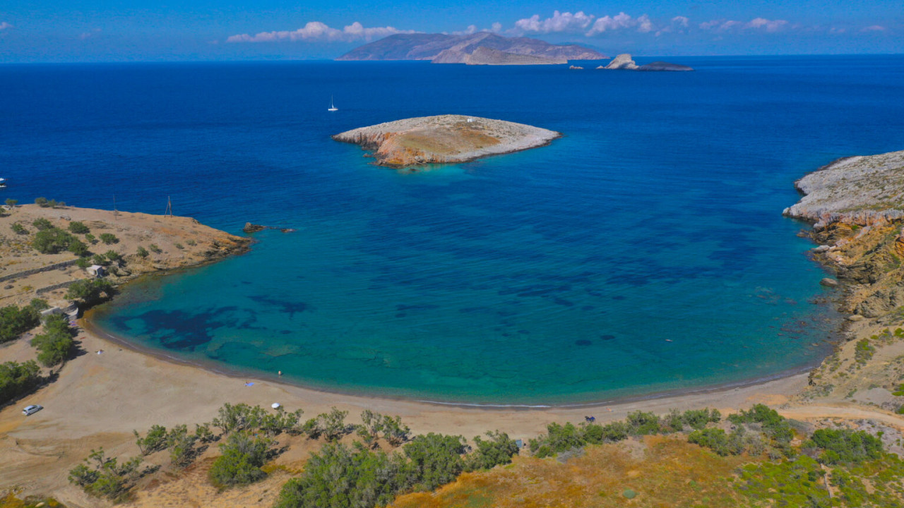 Οι 5 καλύτερες παραλίες της Φολεγάνδρου