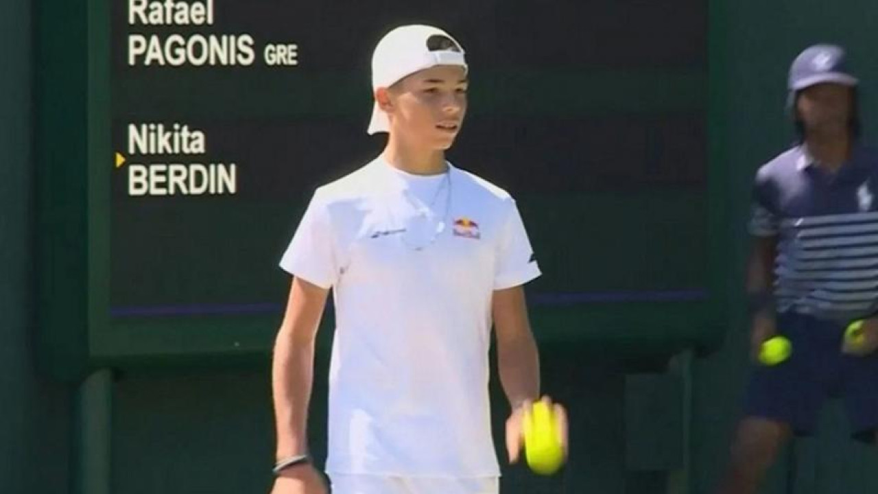 Παγώνης: Στον μεγάλο τελικό του Wimbledon U14
