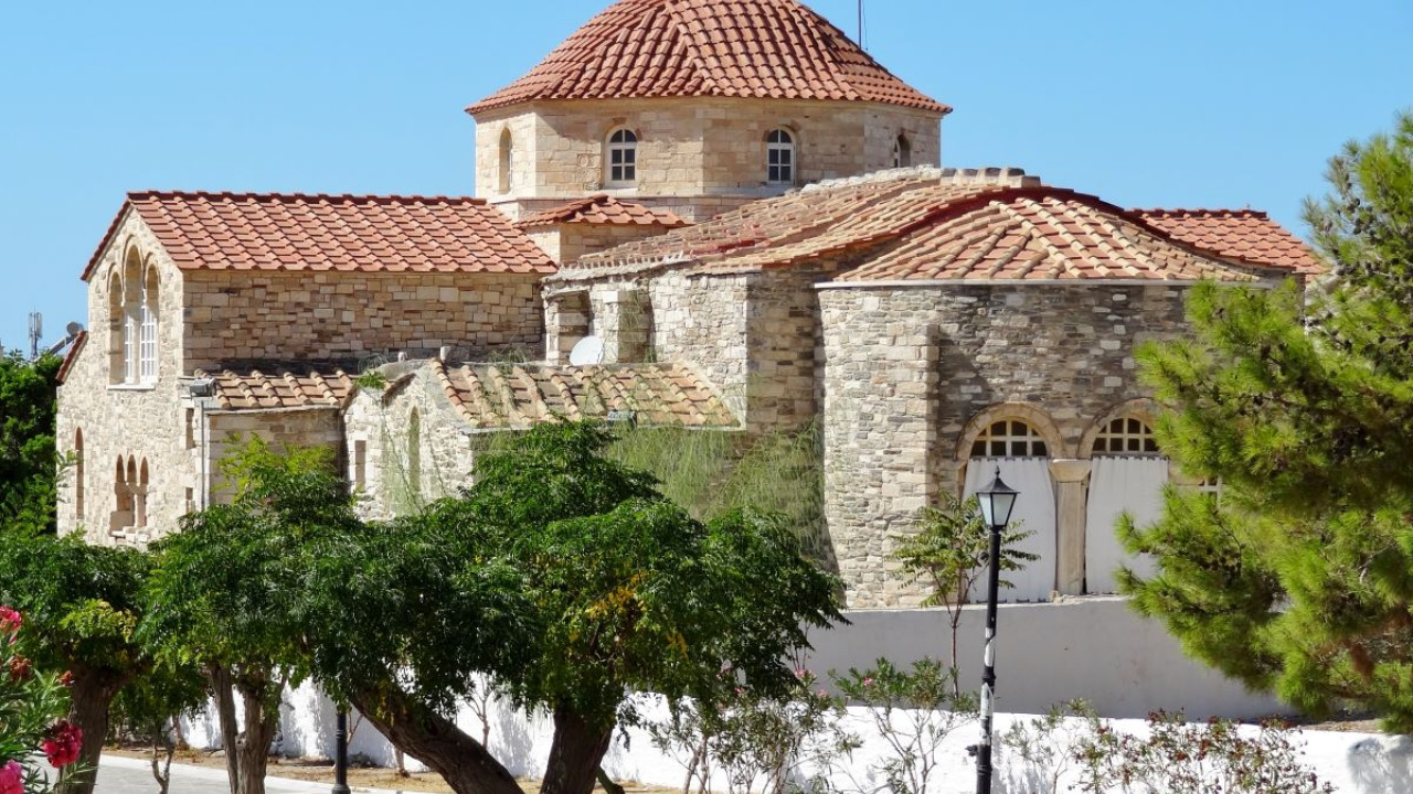 Επίσκεψη στην Παναγία την Εκατονταπυλιανή στην Πάρο