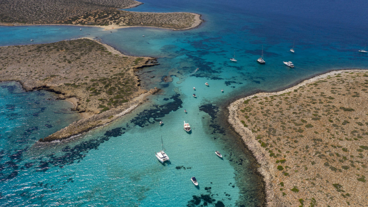 Περιήγηση στην Αντίπαρο: Ένα γραφικό νησάκι στην καρδιά των Κυκλάδων