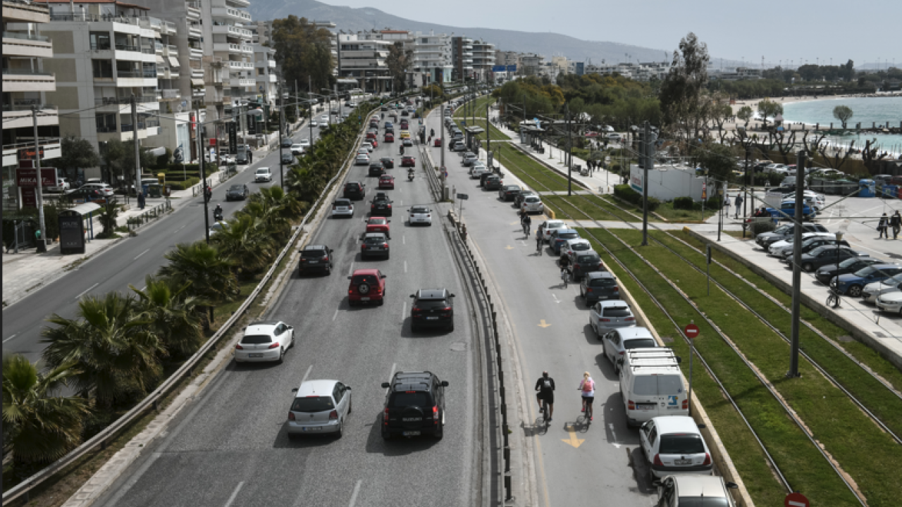Παραλιακή: Σαφάρι της τροχαίας για «παράνομους παρκαδόρους» – 7 συλλήψεις Παραλιακή: Σαφάρι της τροχαίας για «παράνομους παρκαδόρους» – 7 συλλήψεις