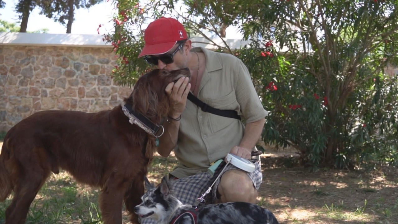 Γιώργος Καραμίχος: «Δεν είμαστε pet friendly χώρα- Είναι ντροπή να αγοράζουμε ζώα»