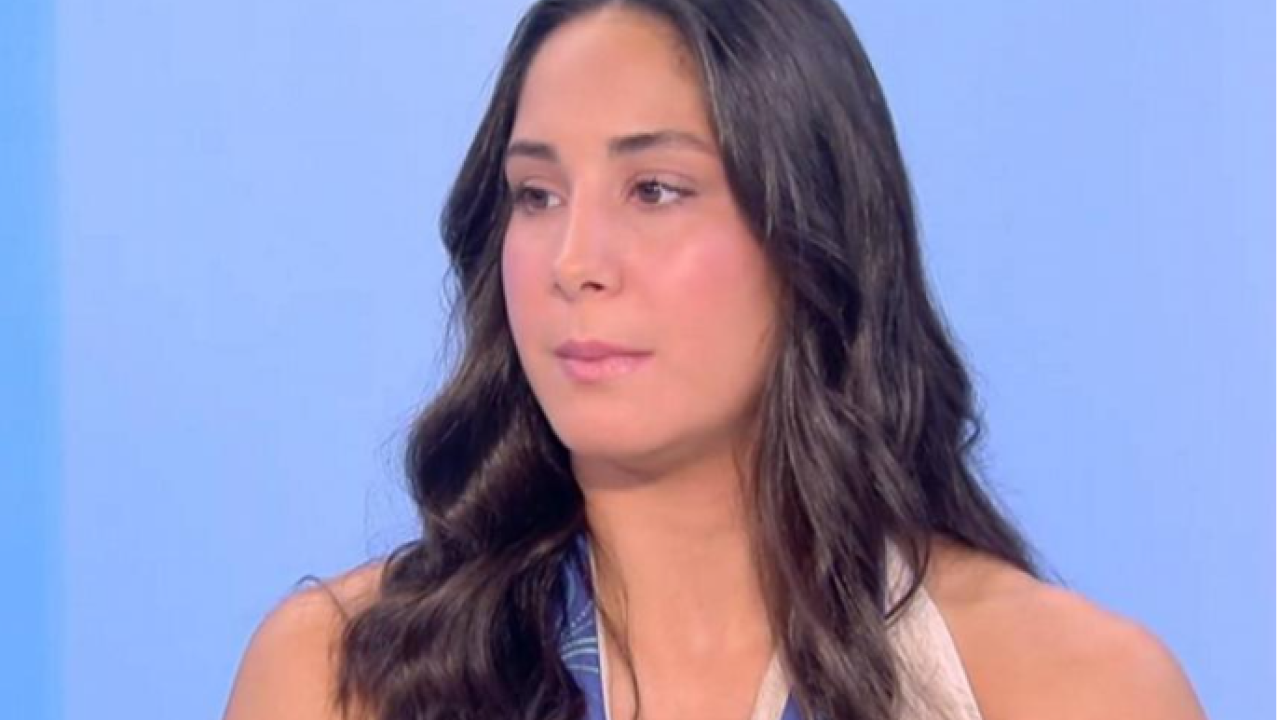 Βάσω Πλευρίτου στον ΣΚΑΪ: «Το πόλο είναι το εθνικό μας άθλημα, περιμένουμε πράξεις για το κολυμβητήριο» Βάσω Πλευρίτου στον ΣΚΑΪ: «Το πόλο είναι το εθνικό μας άθλημα, περιμένουμε πράξεις για το κολυμβητήριο»