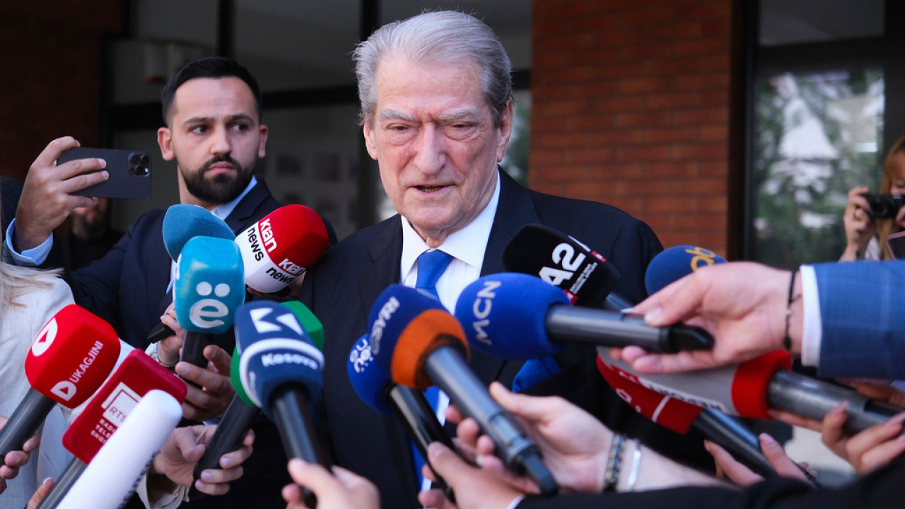 Αλβανία: Δικαστήριο ξεκινά δίκη για διαφθορά κατά του Σαλί Μπερίσα Αλβανία: Δικαστήριο ξεκινά δίκη για διαφθορά κατά του Σαλί Μπερίσα