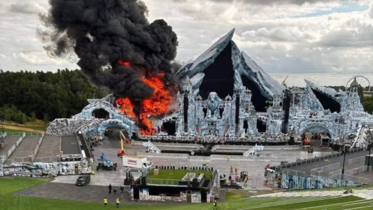 Οι διοργανωτές του Tomorrowland σχεδιάζουν να κατασκευάσουν νέα σκηνή μετά την καταστροφική πυρκαγιά