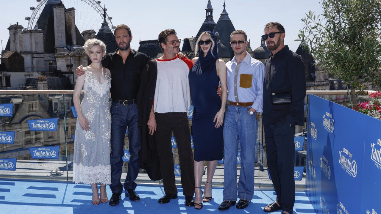 Οι… «The Fantastic Four» βάδισαν στο μπλε χαλί για την πρεμιέρα στο Λονδίνο (video) Οι… «The Fantastic Four» βάδισαν στο μπλε χαλί για την πρεμιέρα στο Λονδίνο (video)