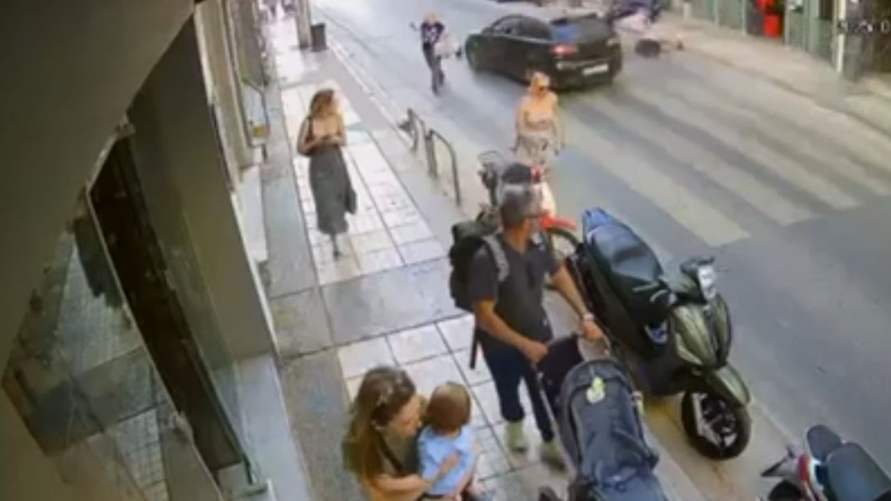 Κρήτη: Χτύπησε μηχανάκι σε διάβαση και εγκατέλειψε τον οδηγό Κρήτη: Χτύπησε μηχανάκι σε διάβαση και εγκατέλειψε τον οδηγό