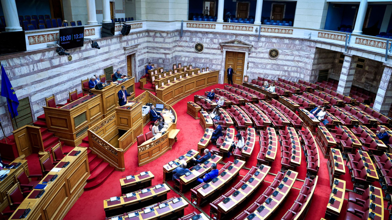 Κρατικές δημοσιεύσεις στον περιφερειακό Τύπο – Τις επόμενες ημέρες η ψήφιση στη Βουλή