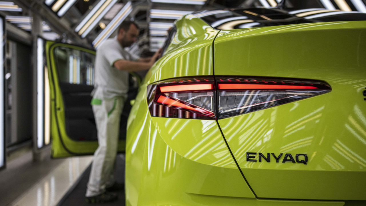 Ο κόσμος ανάποδα: Γιατί η Porsche γίνεται ο... φτωχός συγγενής της «λαμπερής» Skoda