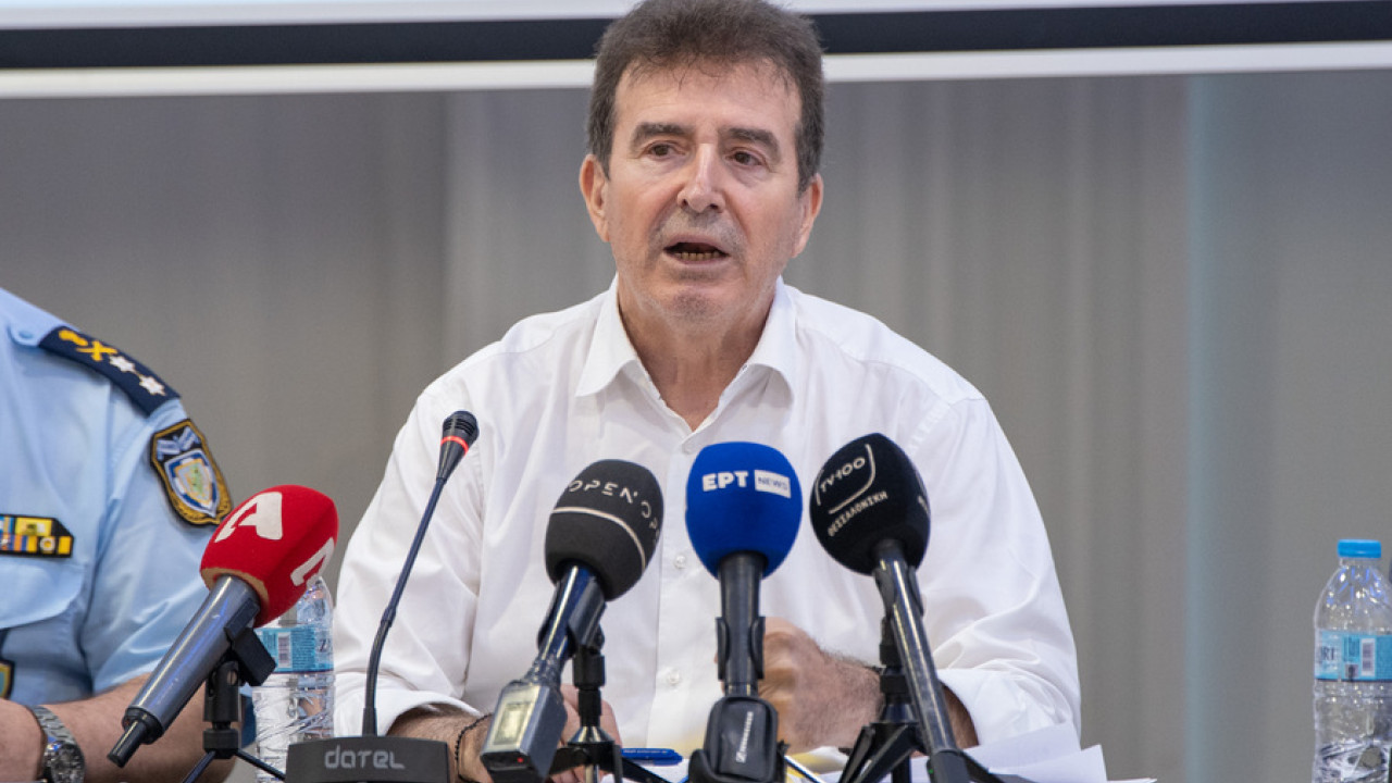 Χρυσοχοΐδης για ΟΠΕΚΕΠΕ: Ο εισαγγελέας έχει τη δυνατότητα να δεσμεύσει λογαριασμούς και περιουσίες Χρυσοχοΐδης για ΟΠΕΚΕΠΕ: Ο εισαγγελέας έχει τη δυνατότητα να δεσμεύσει λογαριασμούς και περιουσίες