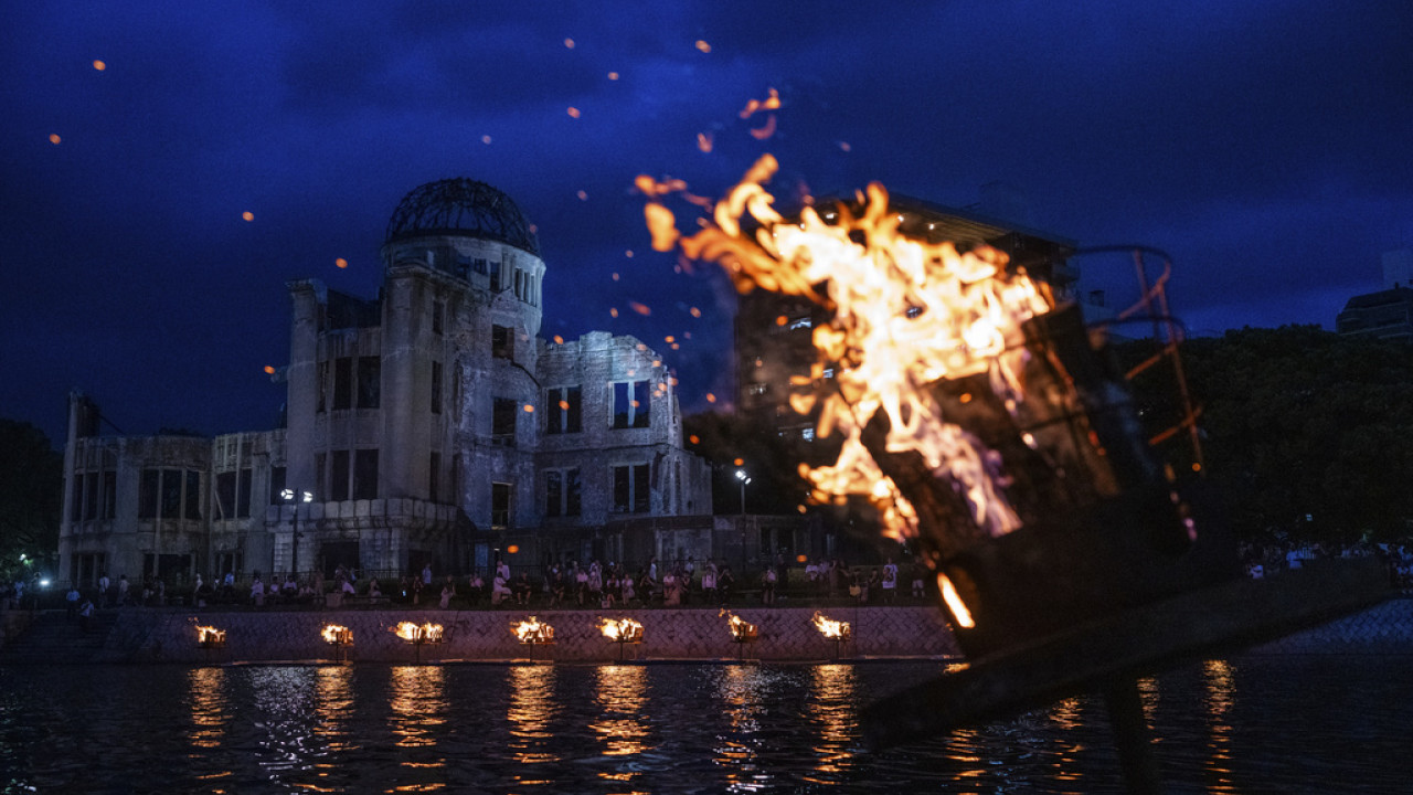 Η Χιροσίμα θυμάται τη ρίψη της ατομικής βόμβας και στέλνει μήνυμα κατά των πυρηνικών Η Χιροσίμα θυμάται τη ρίψη της ατομικής βόμβας και στέλνει μήνυμα κατά των πυρηνικών