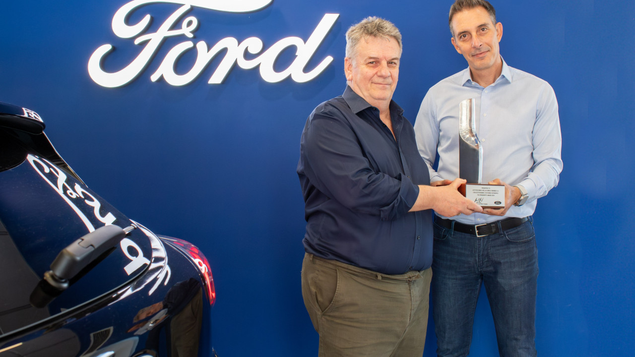 Η Ford Motor Ελλάς απονέμει το «Βραβείο του Προέδρου» Η Ford Motor Ελλάς απονέμει το «Βραβείο του Προέδρου»