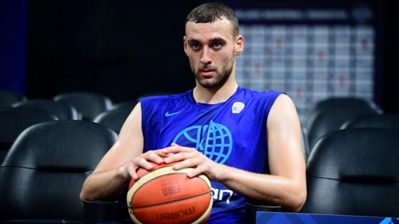 Νετζήπογλου στο sport-fm.gr: «Είμαι σαν σφουγγάρι για να πάρω όσα περισσότερα μπορώ» Νετζήπογλου στο sport-fm.gr: «Είμαι σαν σφουγγάρι για να πάρω όσα περισσότερα μπορώ»
