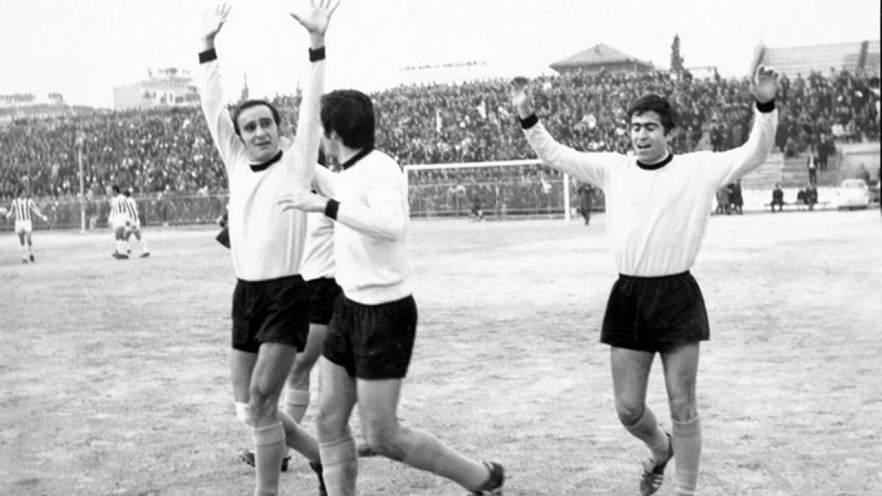 Θόδωρος Πάλλας: Έφυγε από τη ζωή ο θρύλος του Άρη Θόδωρος Πάλλας: Έφυγε από τη ζωή ο θρύλος του Άρη