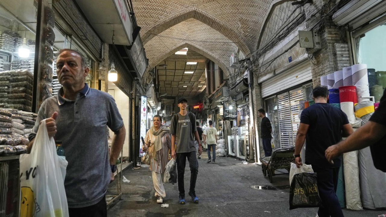 Ιράν: Αντιμέτωπη με κρίση λειψυδρίας η Τεχεράνη Ιράν: Αντιμέτωπη με κρίση λειψυδρίας η Τεχεράνη