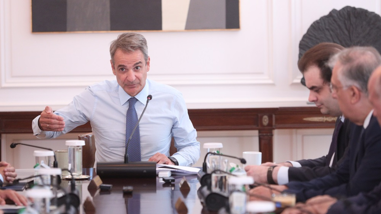 Τα 12 μέτρα που προωθεί η κυβέρνηση για την αντιμετώπιση της γραφειοκρατίας