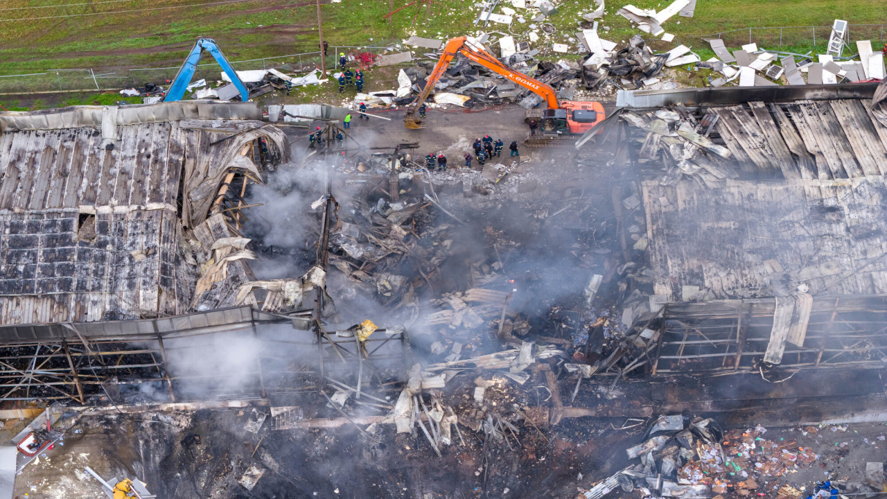 &Alpha;&pi;ό&lambda;&upsilon;&tau;&eta; &kappa;&alpha;&tau;&alpha;&sigma;&tau;&rho;&omicron;&phi;ή: &Sigma;&upsilon;&gamma;&kappa;&lambda;&omicron;&nu;&iota;&sigma;&tau;&iota;&kappa;έ&sigmaf; &epsilon;&iota;&kappa;ό&nu;&epsilon;&sigmaf; &alpha;&pi;ό &tau;&eta;&nu; &epsilon;&pi;ό&mu;&epsilon;&nu;&eta; &mu;έ&rho;&alpha; &sigma;&tau;&eta; &laquo;&Beta;&iota;&omicron;&lambda;ά&nu;&tau;&alpha;&raquo;