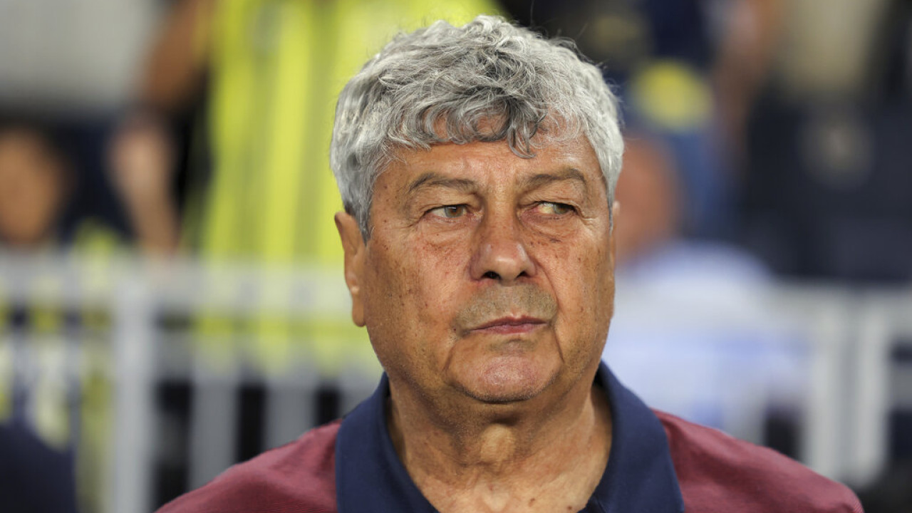 &Sigma;&tau;&omicron; &nu;&omicron;&sigma;&omicron;&kappa;&omicron;&mu;&epsilon;ί&omicron; &omicron; &Mu;&iota;&rho;&tau;&sigma;έ&alpha; &Lambda;&omicron;&upsilon;&tau;&sigma;έ&sigma;&kappa;&omicron;&upsilon;