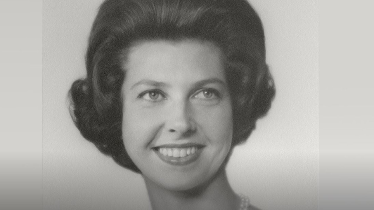 &Pi;έ&nu;&theta;&omicron;&sigmaf; &sigma;&tau;&eta; &beta;&alpha;&sigma;&iota;&lambda;&iota;&kappa;ή &omicron;&iota;&kappa;&omicron;&gamma;έ&nu;&epsilon;&iota;&alpha; &tau;&eta;&sigmaf; &Sigma;&omicron;&upsilon;&eta;&delta;ί&alpha;&sigmaf; &ndash; &Pi;έ&theta;&alpha;&nu;&epsilon; &eta; &pi;&rho;&iota;&gamma;&kappa;ί&pi;&iota;&sigma;&sigma;&alpha; &Nu;&tau;&epsilon;&zeta;&iota;&rho;έ&nbsp;