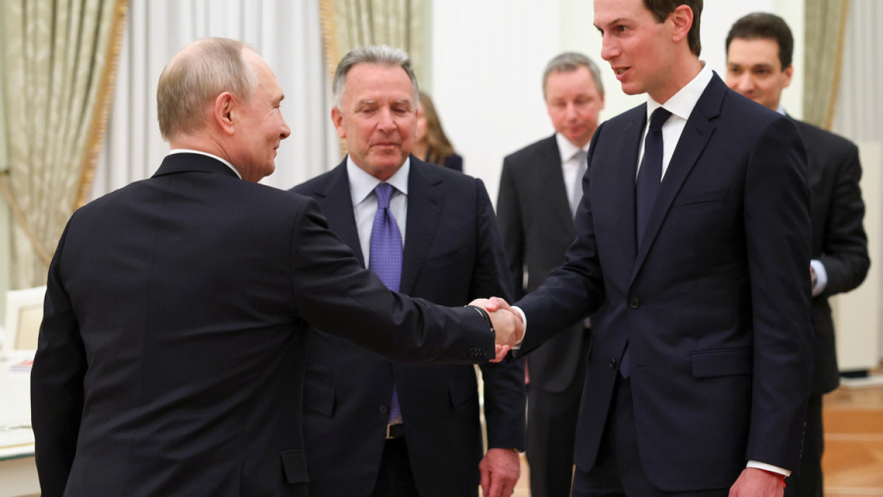 &Tau;&rho;&iota;&mu;&epsilon;&rho;ή&sigmaf; &Rho;&omega;&sigma;ί&alpha;&sigmaf; - &Omicron;&upsilon;&kappa;&rho;&alpha;&nu;ί&alpha;&sigmaf; - &Eta;&Pi;&Alpha; &sigma;&tau;&omicron; Ά&mu;&pi;&omicron;&upsilon; &Nu;&tau;ά&mu;&pi;&iota;: Ά&lambda;&upsilon;&tau;&omicron;&sigmaf; &gamma;&rho;ί&phi;&omicron;&sigmaf; &tau;&omicron; &epsilon;&delta;&alpha;&phi;&iota;&kappa;ό