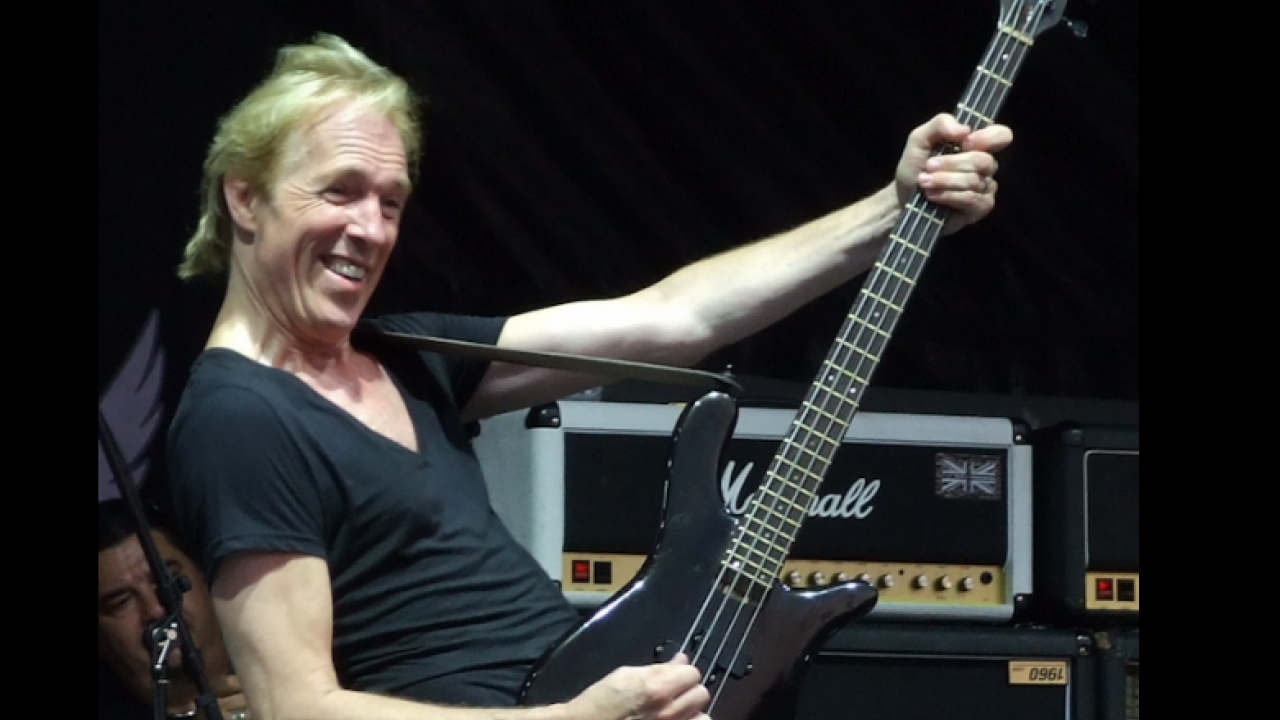 &Theta;&lambda;ί&psi;&eta; &gamma;&iota;&alpha; &tau;&omicron;&nu; &theta;ά&nu;&alpha;&tau;&omicron; &tau;&omicron;&upsilon; &Phi;&rho;ά&nu;&sigma;&iota;&sigmaf; &Mu;&pi;&omicron;ύ&kappa;&chi;&omicron;&lambda;&zeta;, &tau;&omicron;&upsilon; &epsilon;&mu;&beta;&lambda;&eta;&mu;&alpha;&tau;&iota;&kappa;&omicron;ύ &mu;&pi;&alpha;&sigma;ί&sigma;&tau;&alpha; &tau;&omega;&nu; Scorpions