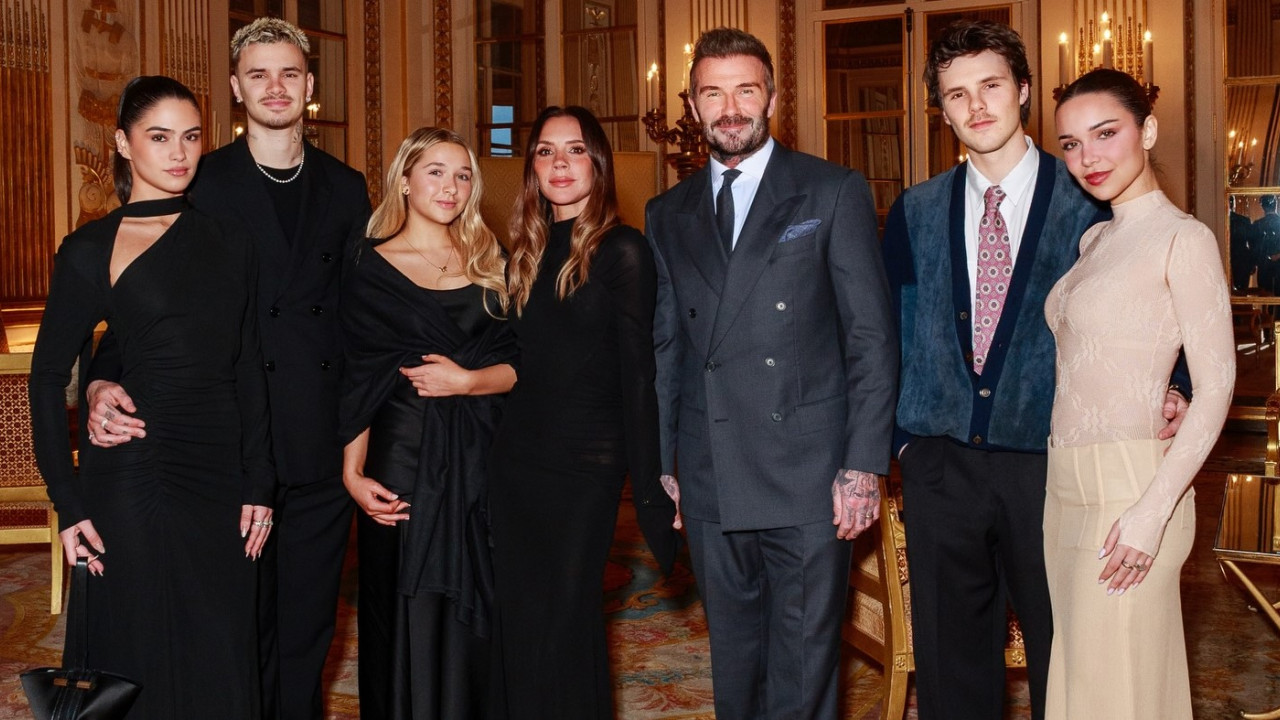 &Eta; &Gamma;&alpha;&lambda;&lambda;ί&alpha; &tau;ί&mu;&eta;&sigma;&epsilon; &tau;&eta; &Beta;&iota;&kappa;&tau;ό&rho;&iota;&alpha; &Mu;&pi;έ&kappa;&alpha;&mu;: &Pi;&alpha;&rho;ό&nu;&tau;&epsilon;&sigmaf; &Rho;&omicron;&mu;έ&omicron;, &Kappa;&rho;&omicron;&upsilon;&zeta; &kappa;&alpha;&iota; &Chi;ά&rho;&pi;&epsilon;&rho; - A&pi;ώ&nu;, &xi;&alpha;&nu;ά, &omicron; &Mu;&pi;&rho;&omicron;ύ&kappa;&lambda;&iota;&nu;