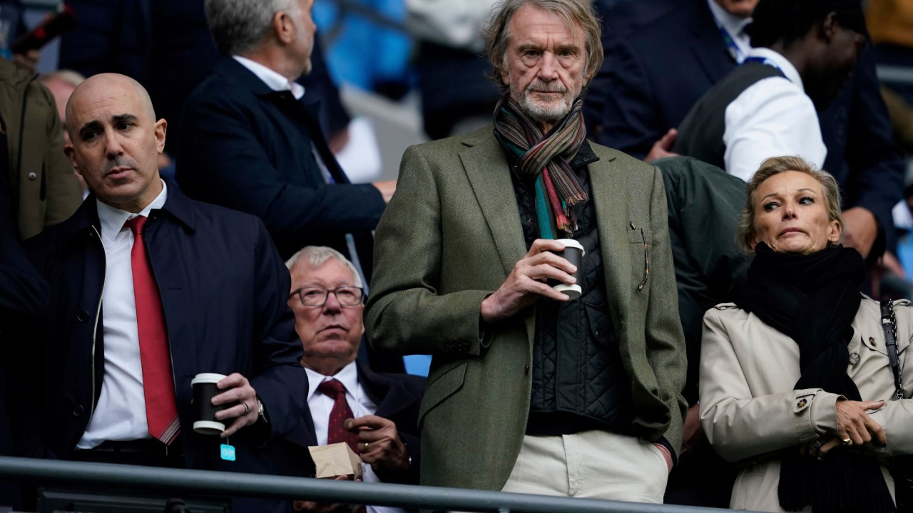 ΜΑΝΤΣΕΣΤΕΡ ΓΙΟΥΝΑΙΤΕΝΤ: Ο ΙΔΙΟΚΤΗΤΗΣ ΖΗΤΑ ΣΥΓΓΝΩΜΗ ΓΙΑ ΤΑ ΣΧΟΛΙΑ ΠΕΡΙ «ΑΠΟΙΚΙΟΚΡΑΤΙΑΣ» ΑΠΟ ΜΕΤΑΝΑΣΤΕΣ