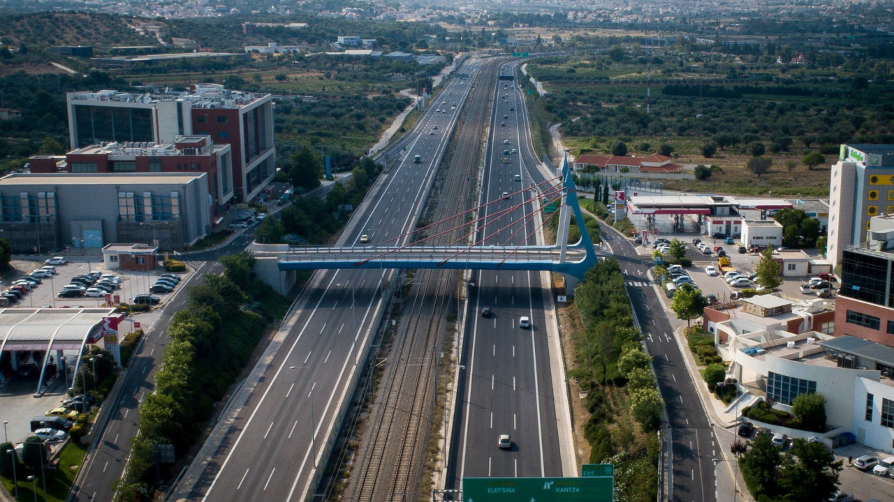 &Alpha;&tau;&tau;&iota;&kappa;ή &Omicron;&delta;ό&sigmaf;: &Pi;&alpha;&rho;&alpha;&tau;&epsilon;ί&nu;&epsilon;&tau;&alpha;&iota; &omicron; &alpha;&pi;&omicron;&kappa;&lambda;&epsilon;&iota;&sigma;&mu;ό&sigmaf; &tau;&omega;&nu; &kappa;ό&mu;&beta;&omega;&nu; &epsilon;&iota;&sigma;ό&delta;&omicron;&upsilon; &alpha;&pi;ό &Mu;ά&nu;&delta;&rho;&alpha; έ&omega;&sigmaf; &Alpha;&iota;&gamma;ά&lambda;&epsilon;&omega;