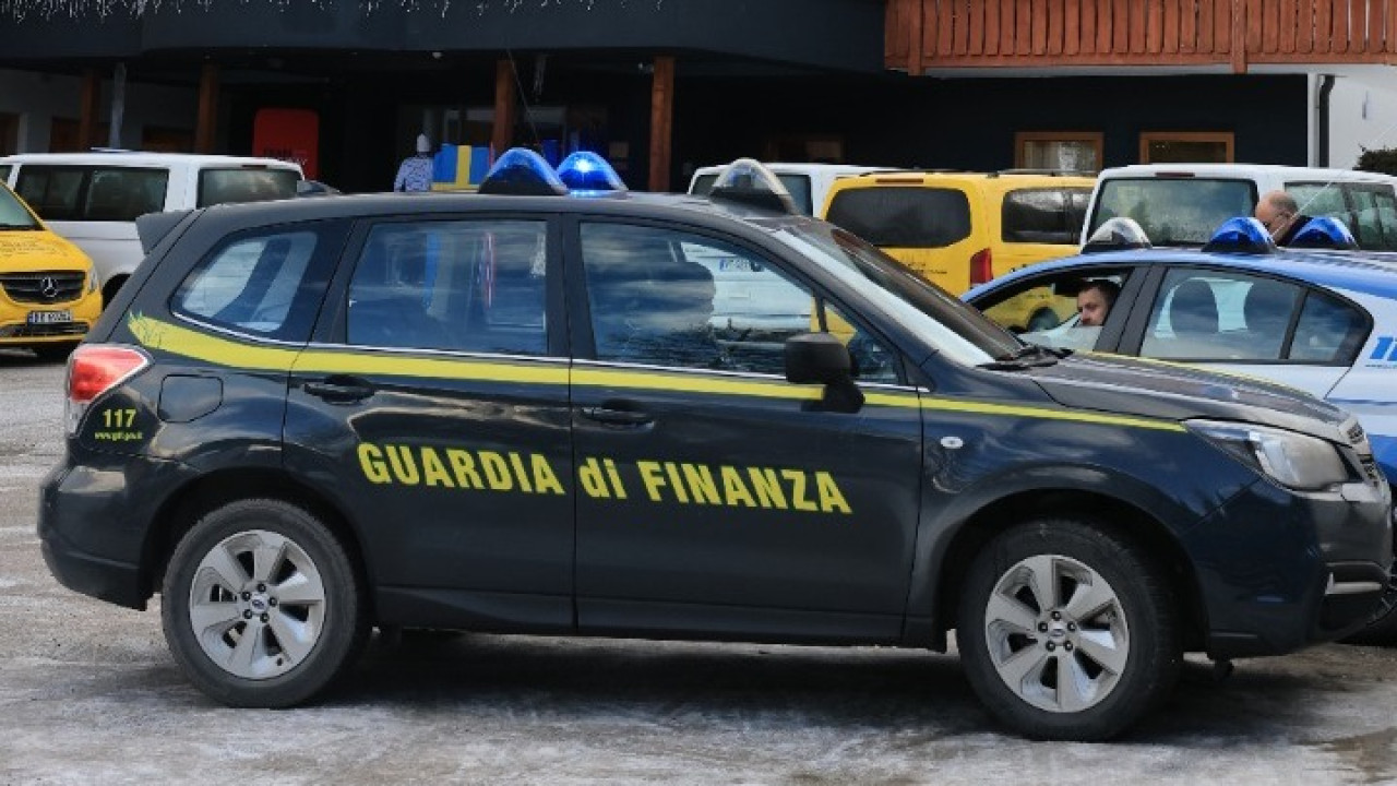 &Iota;&tau;&alpha;&lambda;ί&alpha;: &Sigma;&upsilon;&gamma;&kappa;&rho;&omicron;ύ&sigma;&epsilon;&iota;&sigmaf; &tau;&eta;&sigmaf; &alpha;&sigma;&tau;&upsilon;&nu;&omicron;&mu;ί&alpha;&sigmaf; &mu;&epsilon; &delta;&iota;&alpha;&delta;&eta;&lambda;&omega;&tau;έ&sigmaf; &sigma;&tau;&omicron; &Mu;&iota;&lambda;ά&nu;&omicron;, &kappa;&omicron;&nu;&tau;ά &sigma;&tau;&omicron; &Omicron;&lambda;&upsilon;&mu;&pi;&iota;&alpha;&kappa;ό &Chi;&omega;&rho;&iota;ό