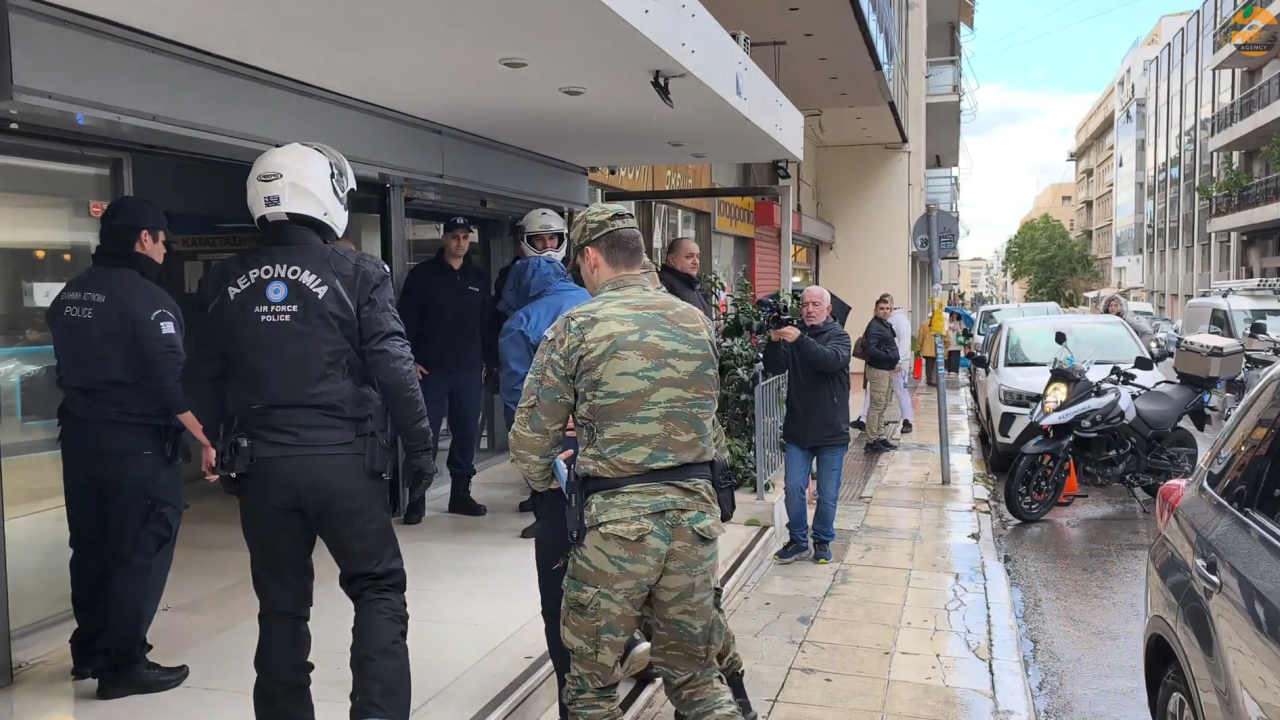 &Sigma;&tau;&omicron; &Alpha;&epsilon;&rho;&omicron;&delta;&iota;&kappa;&epsilon;ί&omicron; &omicron; &sigma;&mu;ή&nu;&alpha;&rho;&chi;&omicron;&sigmaf; &gamma;&iota;&alpha; &tau;&eta;&nu; &upsilon;&pi;ό&theta;&epsilon;&sigma;&eta; &kappa;&alpha;&tau;&alpha;&sigma;&kappa;&omicron;&pi;&epsilon;ί&alpha;&sigmaf; - Έ&phi;&tau;&alpha;&sigma;&epsilon; &eta; ώ&rho;&alpha; &tau;&eta;&sigmaf; &alpha;&pi;&omicron;&lambda;&omicron;&gamma;ί&alpha;&sigmaf; (&Beta;ί&nu;&tau;&epsilon;&omicron;)