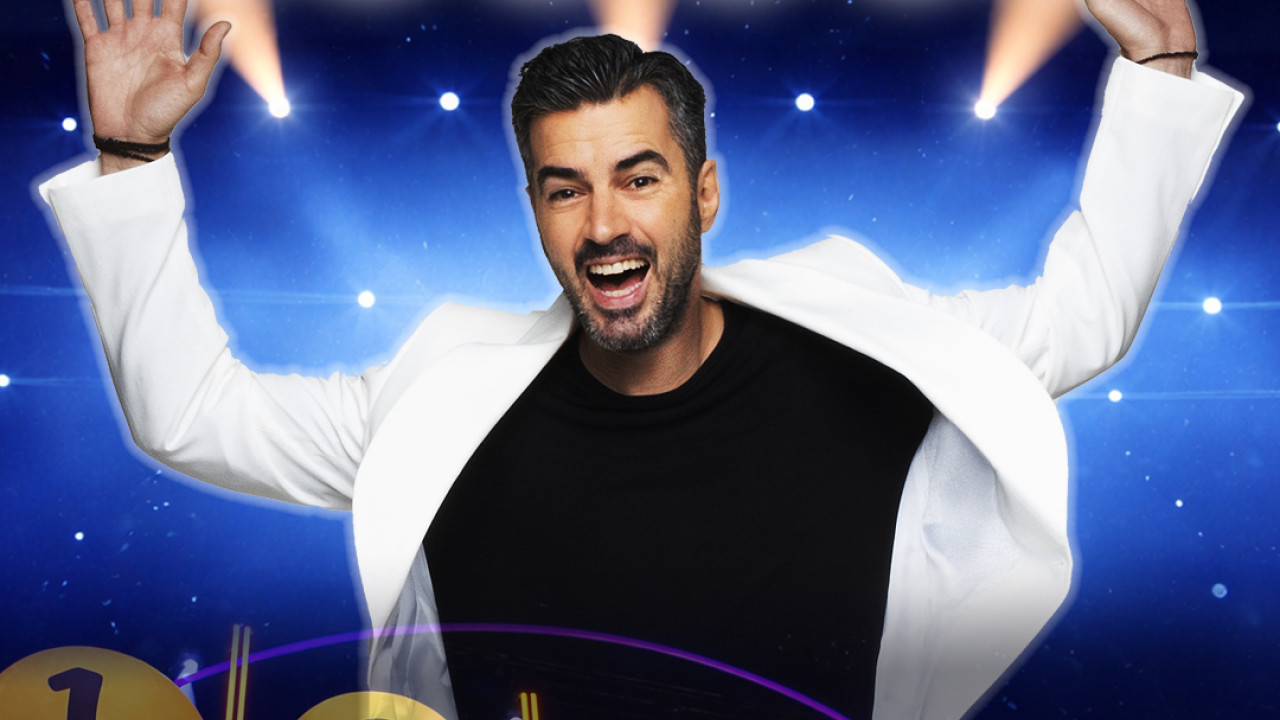 &laquo;The Quiz with Balls!&raquo; &mu;&epsilon; &tau;&omicron;&nu; &Gamma;&iota;ά&nu;&nu;&eta; &Tau;&sigma;&iota;&mu;&iota;&tau;&sigma;έ&lambda;&eta;: 130 &pi;&alpha;ί&kappa;&tau;&epsilon;&sigmaf; &epsilon;&tau;&omicron;&iota;&mu;ά&zeta;&omicron;&nu;&tau;&alpha;&iota; &gamma;&iota;&alpha; &alpha;&nu;&alpha;&chi;ώ&rho;&eta;&sigma;&eta;