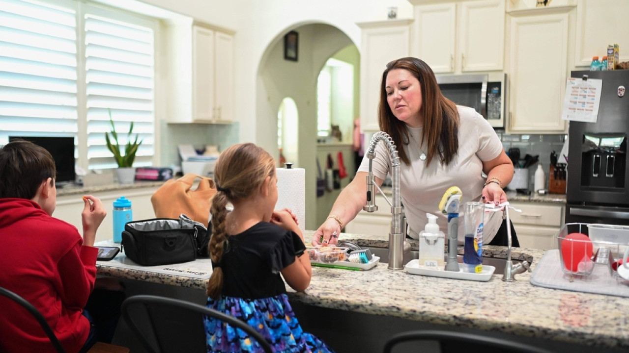 ΚΙ ΟΜΩΣ, ΟΙ ΑΜΕΡΙΚΑΝΟΙ ΕΧΟΥΝ ΓΙΝΕΙ ΠΛΟΥΣΙΟΤΕΡΟΙ
