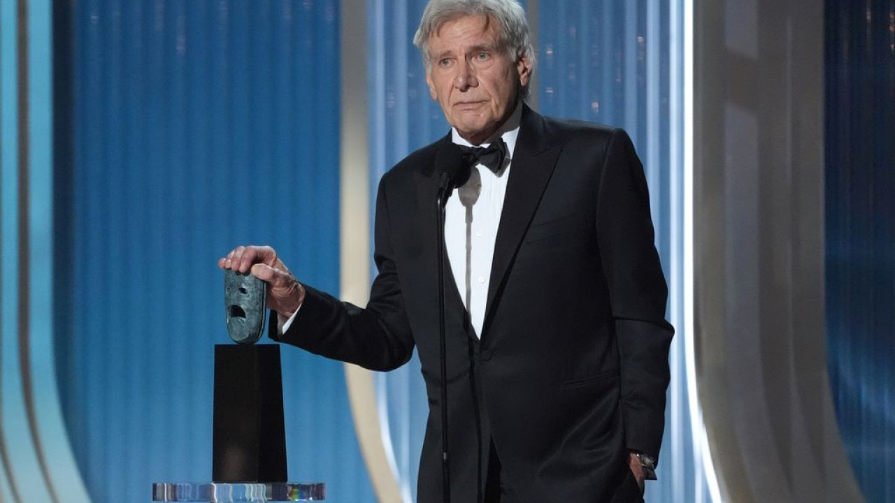 &Eta; &sigma;&upsilon;&gamma;&kappa;&lambda;&omicron;&nu;&iota;&sigma;&tau;&iota;&kappa;ή &epsilon;&xi;&omicron;&mu;&omicron;&lambda;ό&gamma;&eta;&sigma;&eta; &tau;&omicron;&upsilon; &Chi;ά&rho;&iota;&sigma;&omicron;&nu; &Phi;&omicron;&rho;&nu;&tau; &sigma;&tau;&alpha; Actor Awards: &laquo;&Tau;ί&pi;&omicron;&tau;&alpha; &delta;&epsilon;&nu; έ&gamma;&iota;&nu;&epsilon; &mu;ό&nu;&omicron; &tau;&omicron;&upsilon;&raquo; - &Beta;ί&nu;&tau;&epsilon;&omicron;