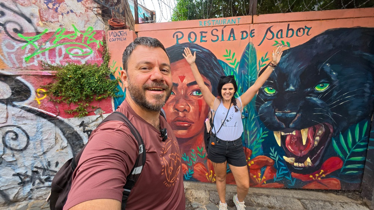 Happy Traveller &sigma;&tau;&eta; &Chi;&iota;&lambda;ή - Ά&nu;&delta;&epsilon;&iota;&sigmaf; &kappa;&alpha;&iota; Valpara&iacute;so &tau;&omicron; &Sigma;ά&beta;&beta;&alpha;&tau;&omicron; 14 &Mu;&alpha;&rho;&tau;ί&omicron;&upsilon; &sigma;&tau;&iota;&sigmaf; 16.45, &sigma;&tau;&omicron;&nu; &Sigma;&Kappa;&Alpha;Ϊ (Trailer)