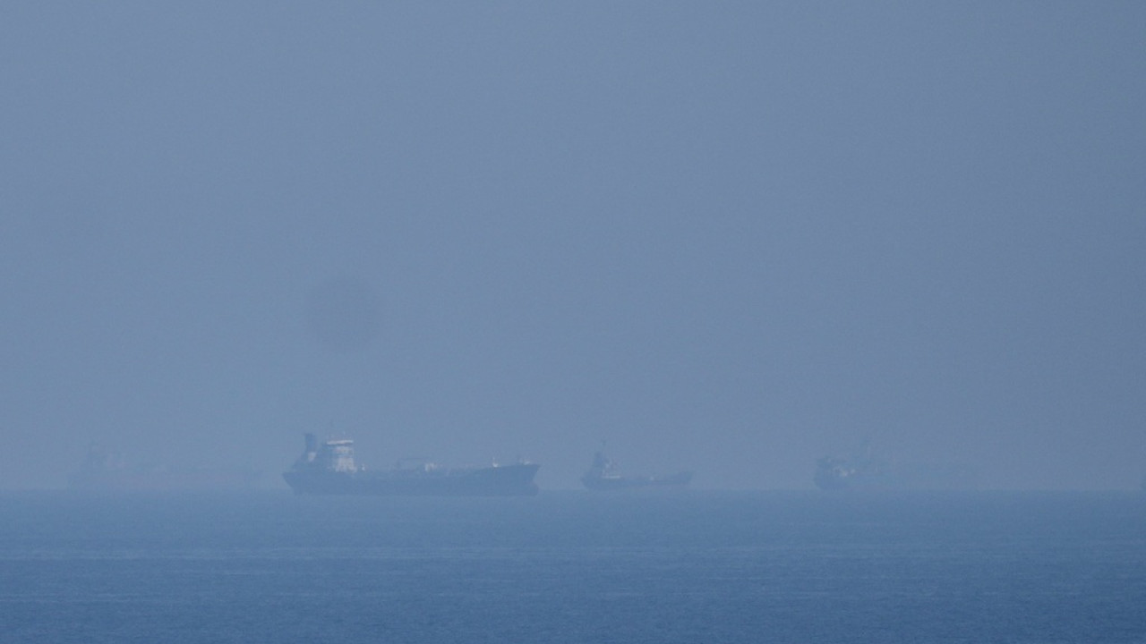 Reuters: &Tau;&omicron; &Iota;&rho;ά&nu; έ&chi;&epsilon;&iota; &pi;&omicron;&nu;&tau;ί&sigma;&epsilon;&iota; &pi;&epsilon;&rho;ί&pi;&omicron;&upsilon; 10 &nu;ά&rho;&kappa;&epsilon;&sigmaf; &sigma;&tau;&omicron; &Sigma;&tau;&epsilon;&nu;ό &tau;&omicron;&upsilon; &Omicron;&rho;&mu;&omicron;ύ&zeta;